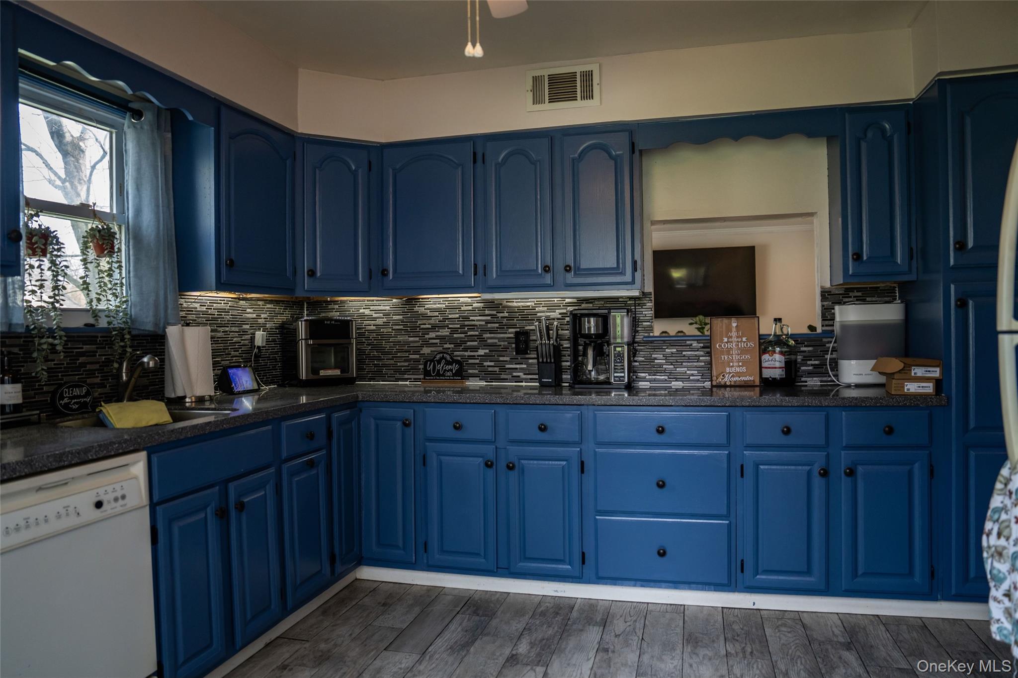 1 Merrywood Road Poughkeepsie, NY 12601 - Photo 9 of 37