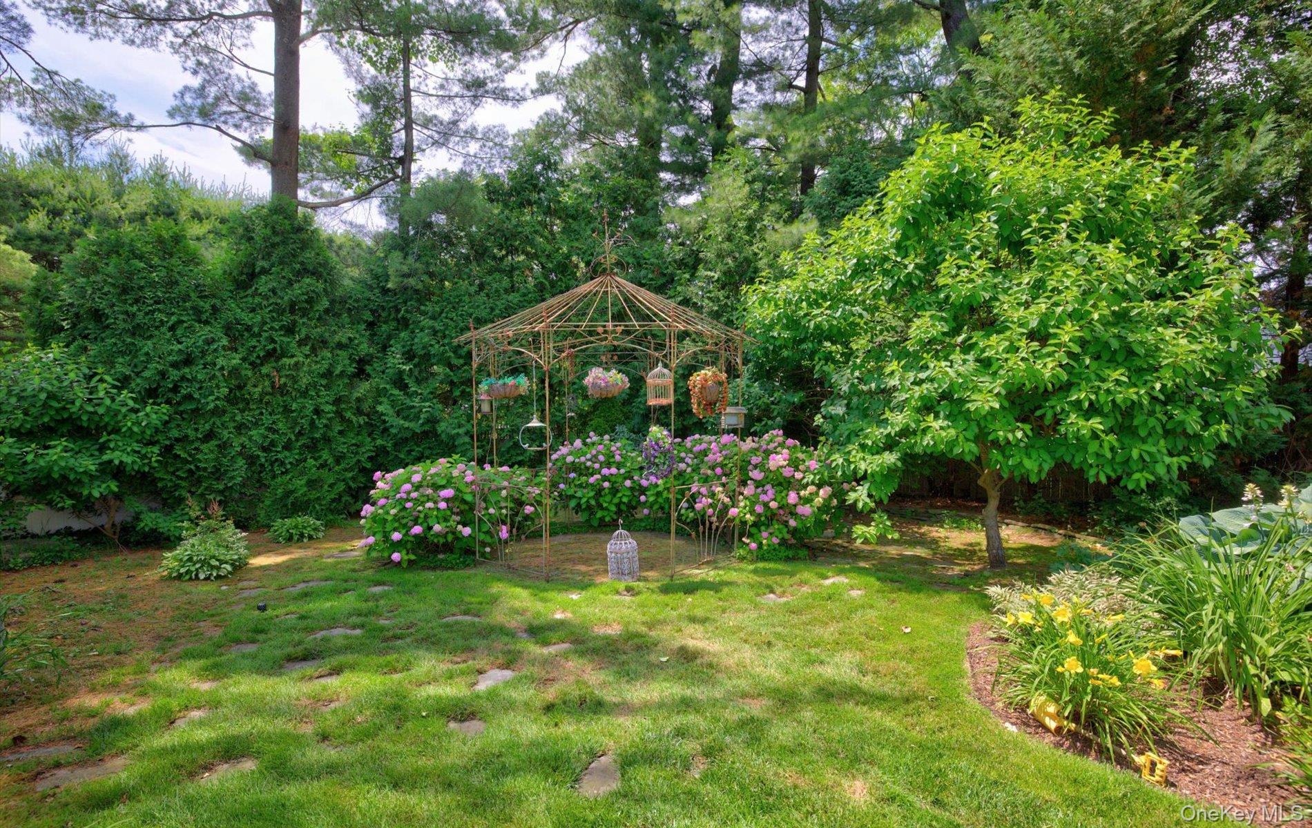 81 Lawrence Hill Road Huntington, NY 11743 - Photo 40 of 42