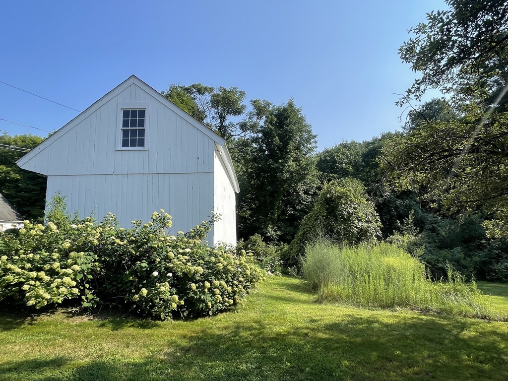 86 Fowler Street Upton, MA 01568 - Photo 40 of 42 a view of a back yard