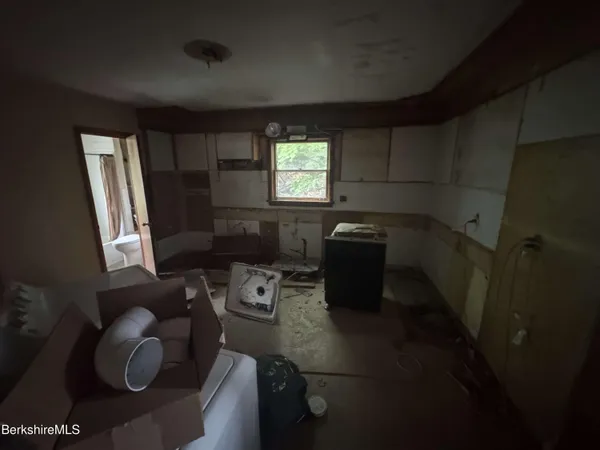 a view of deck and patio