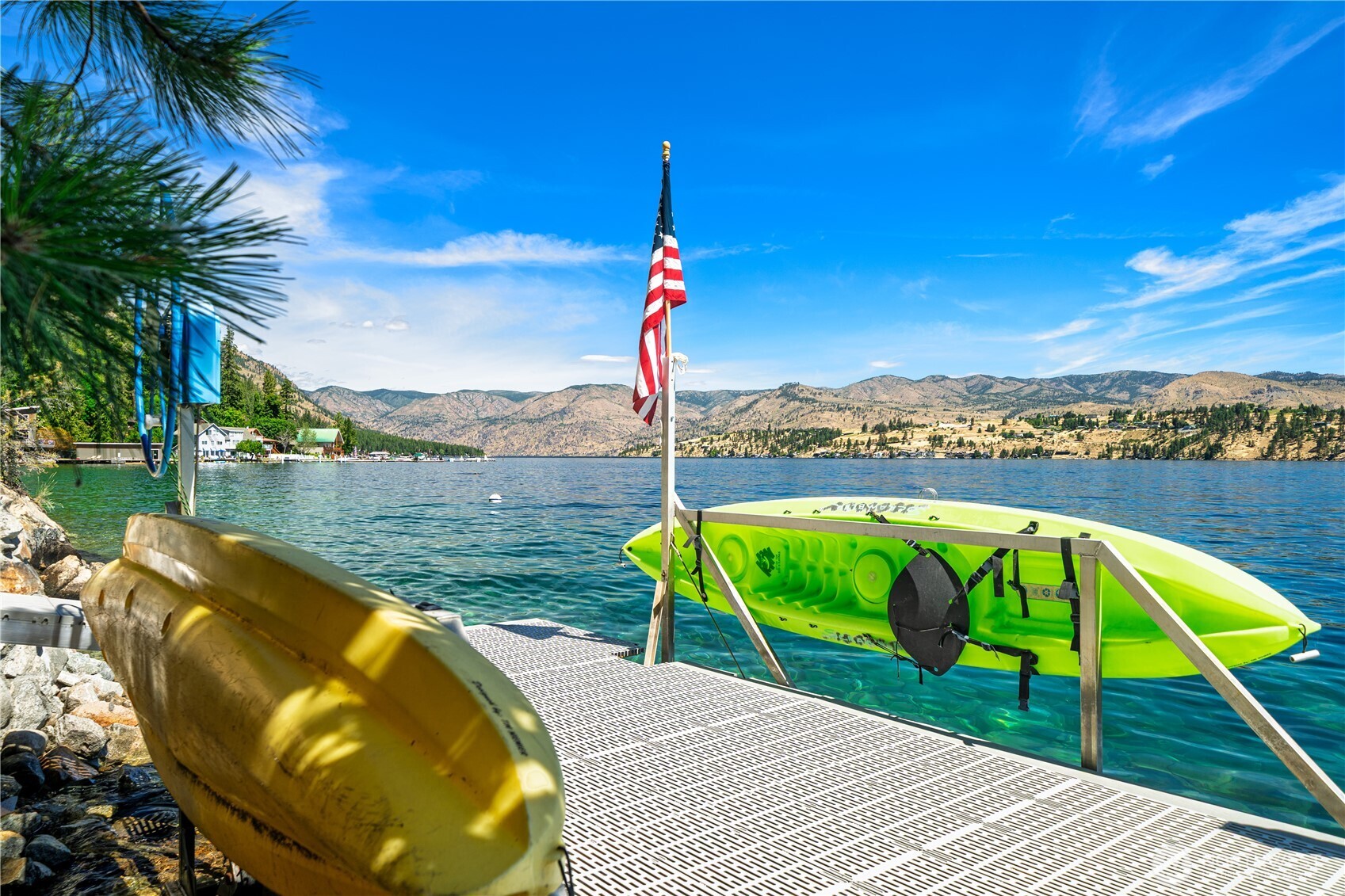 9064 South Lakeshore Road Chelan, WA 98816 - Photo 18 of 22 Gallery Image 18