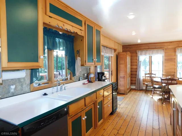 $899,000 | 40559 321st Lane, Aitkin, MN 56431