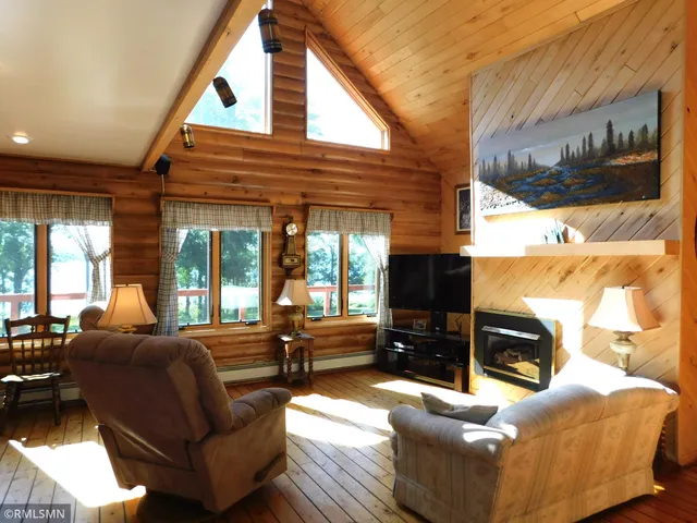 $899,000 | 40559 321st Lane, Aitkin, MN 56431