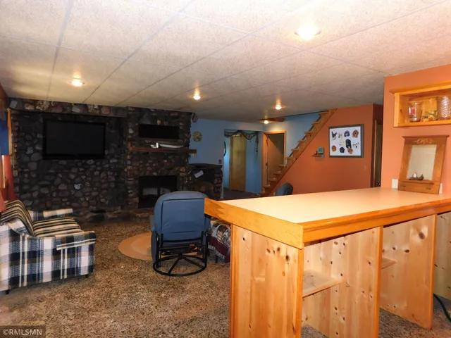 $899,000 | 40559 321st Lane, Aitkin, MN 56431