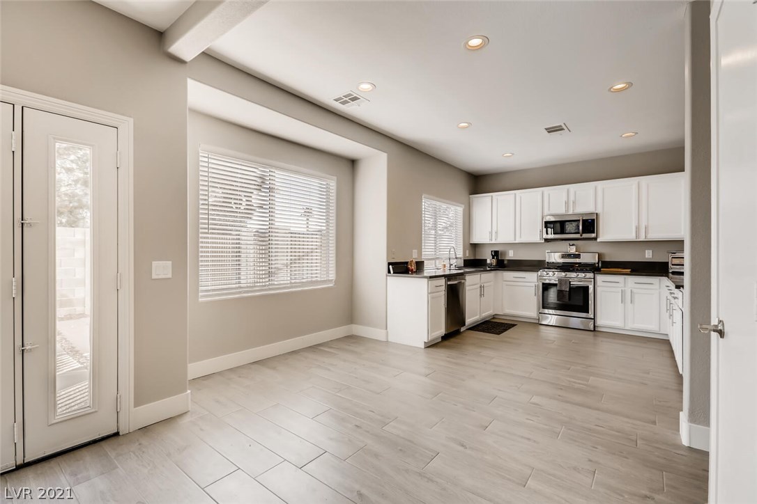 998 Broken Reed Court Henderson, NV 89015 - Photo 13 of 49