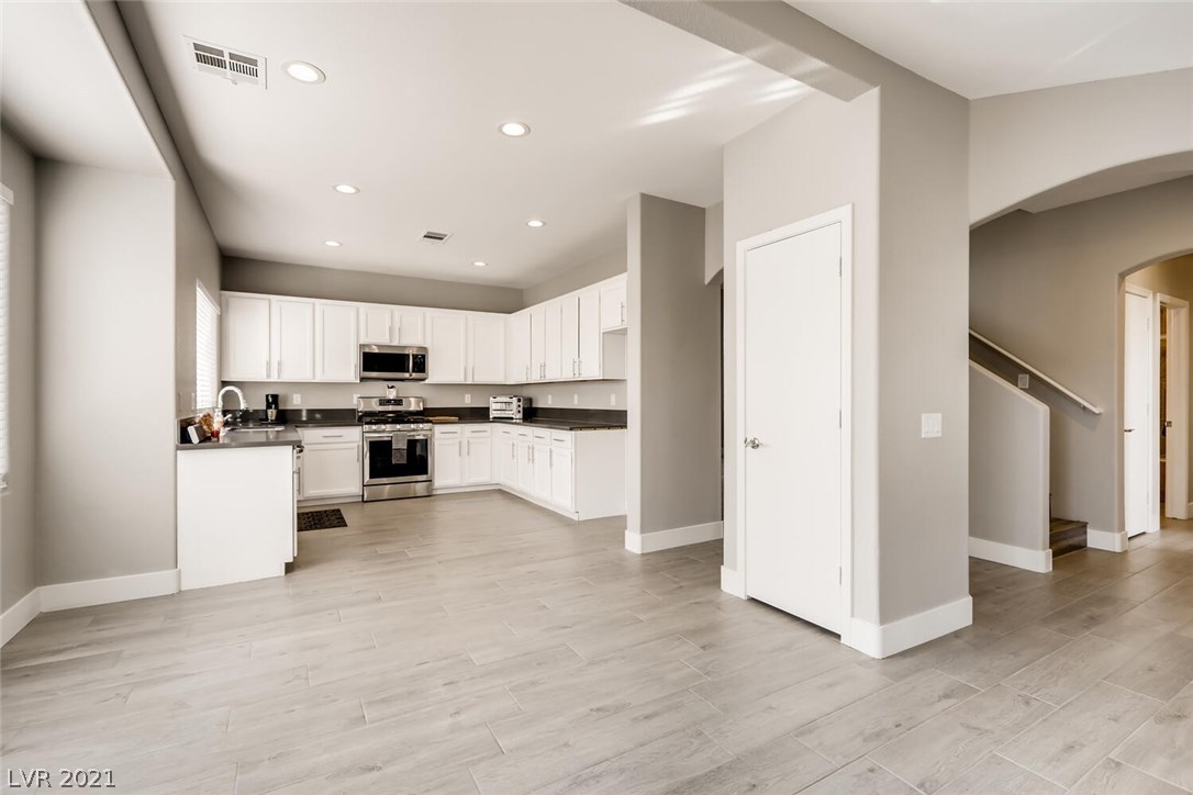 998 Broken Reed Court Henderson, NV 89015 - Photo 14 of 49