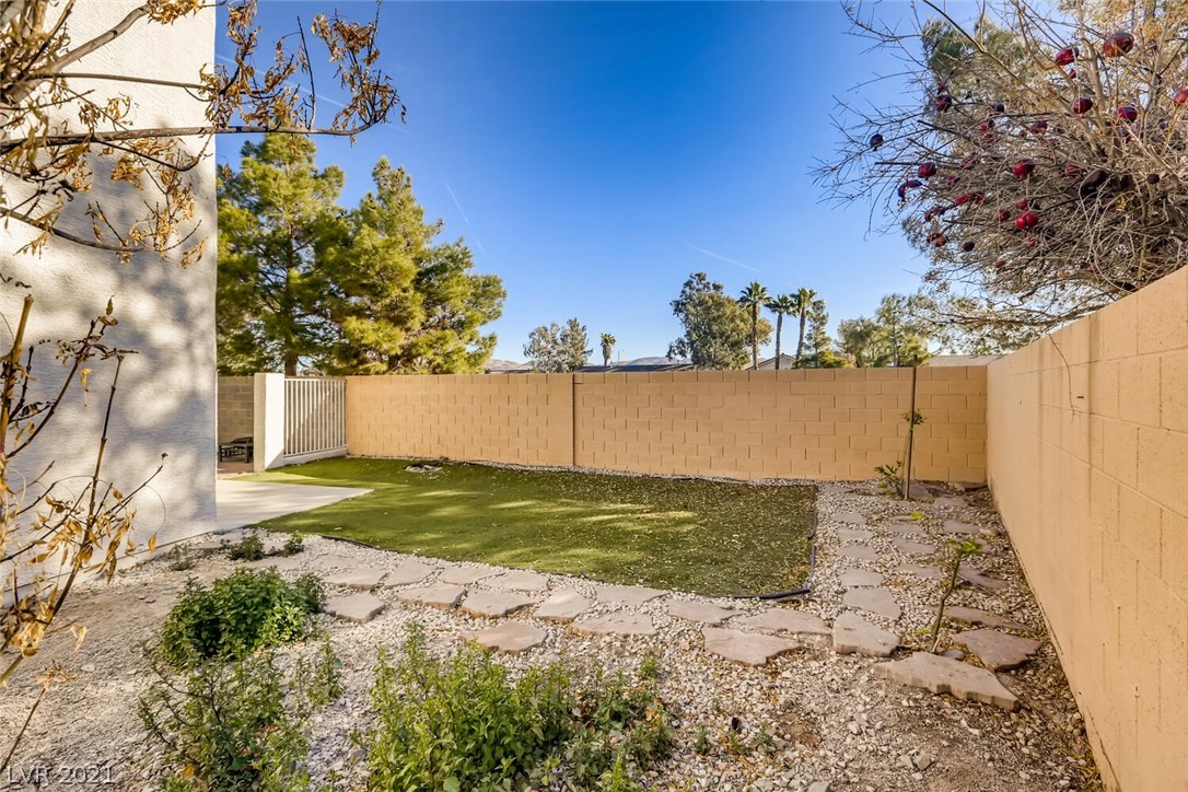 998 Broken Reed Court Henderson, NV 89015 - Photo 17 of 49