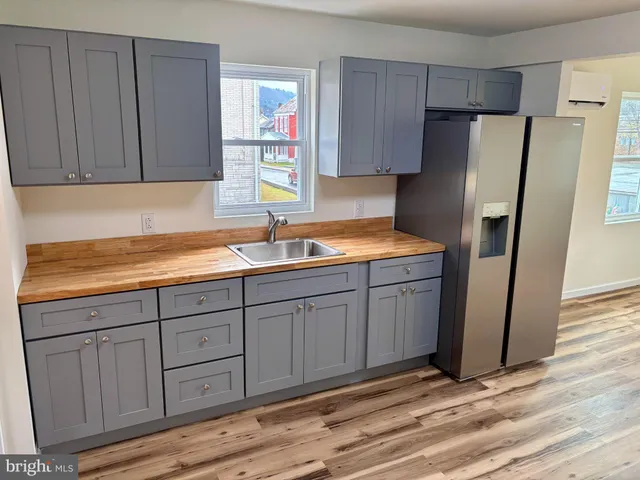 $214,900 | 253 Main Street, Parryville, PA 18071