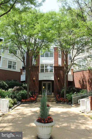$525,000 | 1625 International Drive, Unit 305, McLean, VA 22102