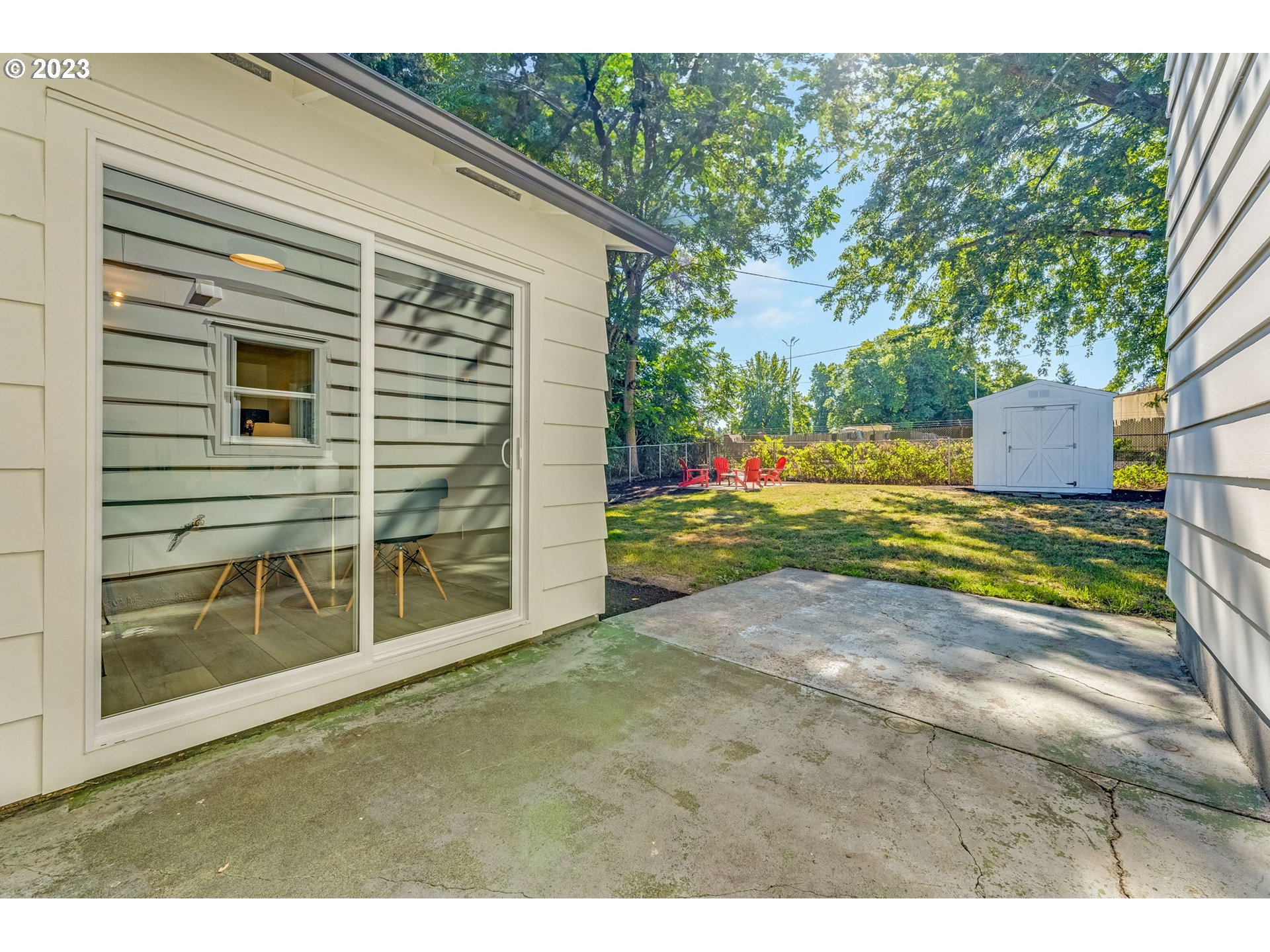 3842 North Alaska Street Portland, OR 97217 - Photo 32 of 36 a view of a backyard with door