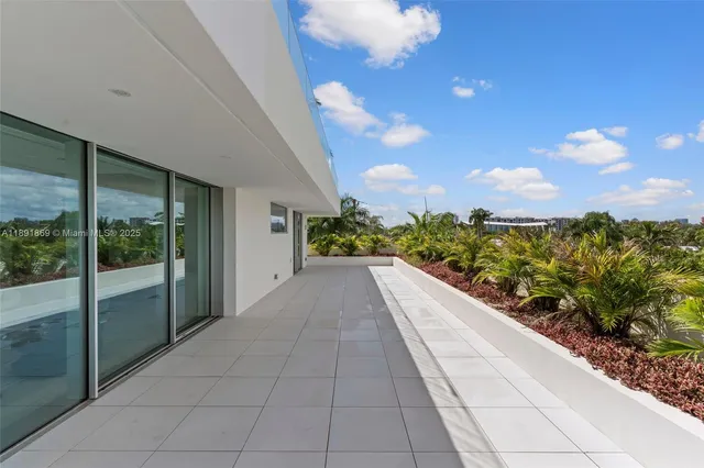 $14,995,000 | 2131 Northeast 15th Street, Fort Lauderdale, FL 33304