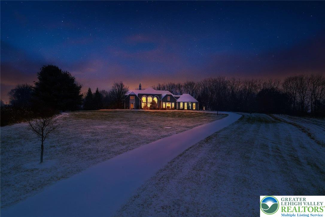 a view of outdoor space with city view