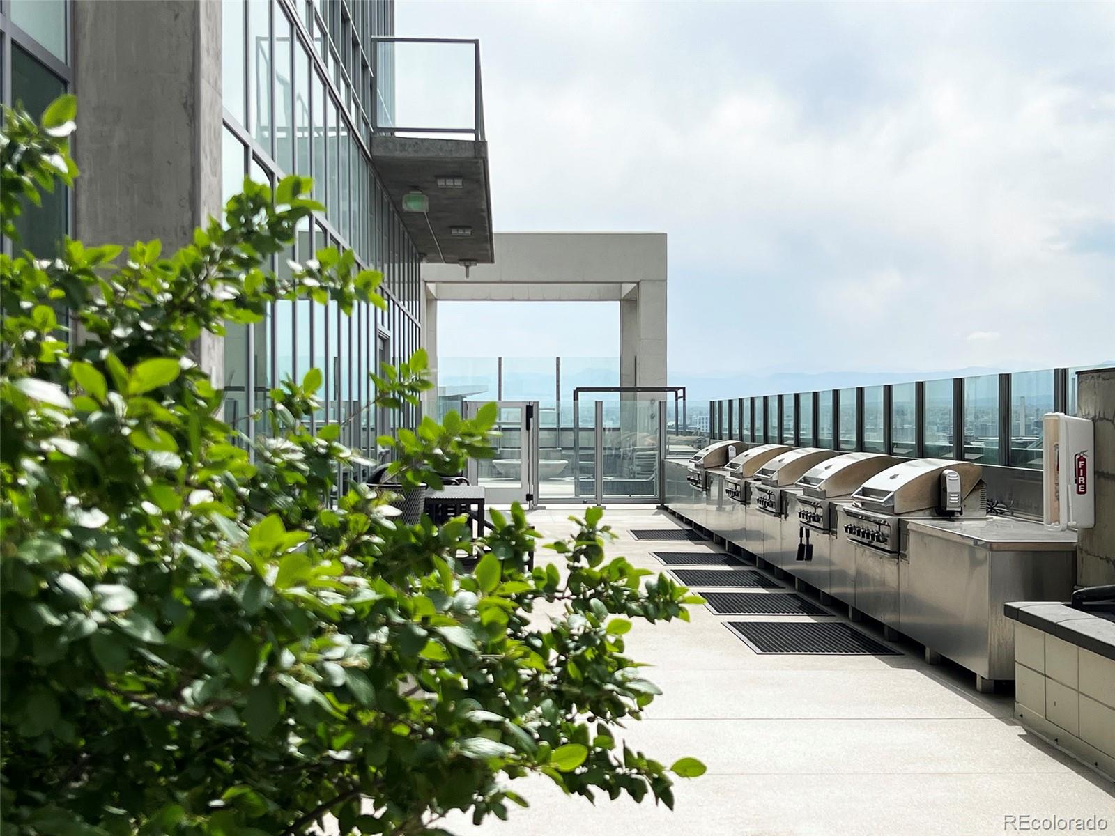891 14th Street, Unit 1614 Denver, CO 80202 - Photo 31 of 49 a view of balcony with couch