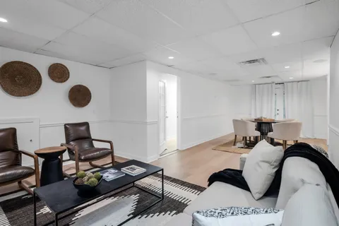 a view of a pathway with a house