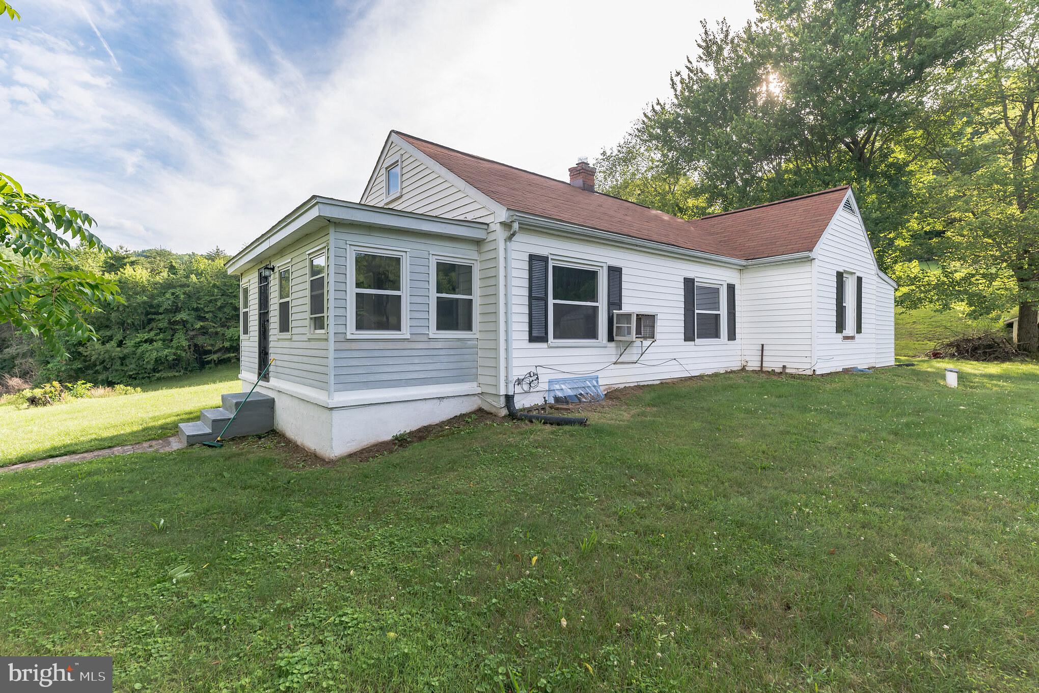 3631 Sage Road Delaplane, VA 20144 - Photo 3 of 36 Gallery Image 3