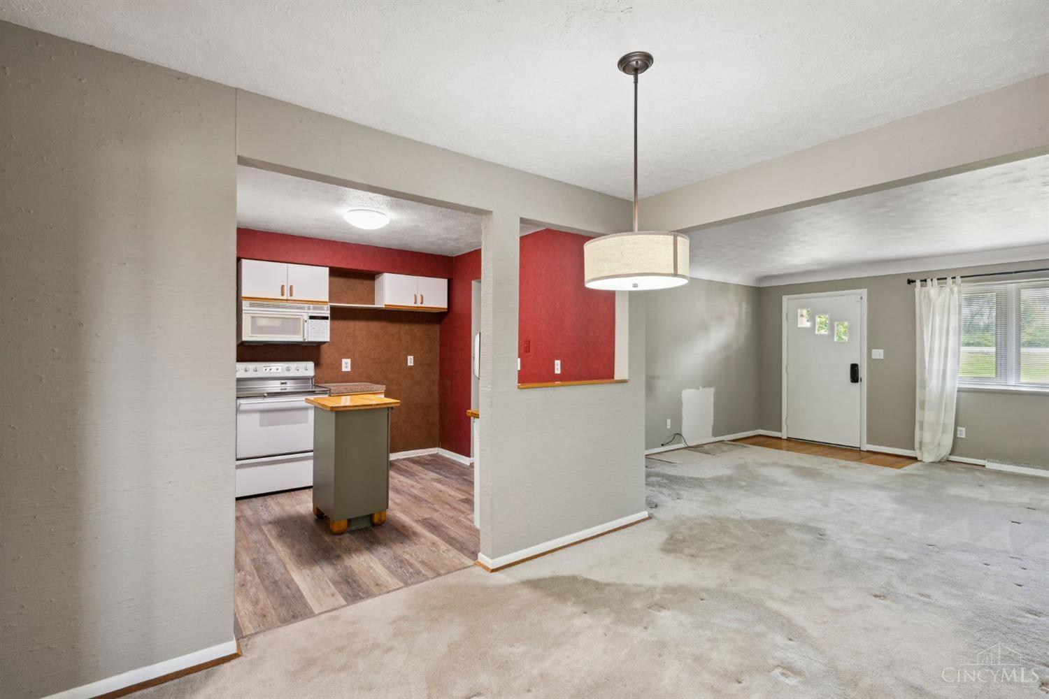 6392 Mullen Road Cincinnati, OH 45247 - Photo 10 of 41 Gallery Image 10
