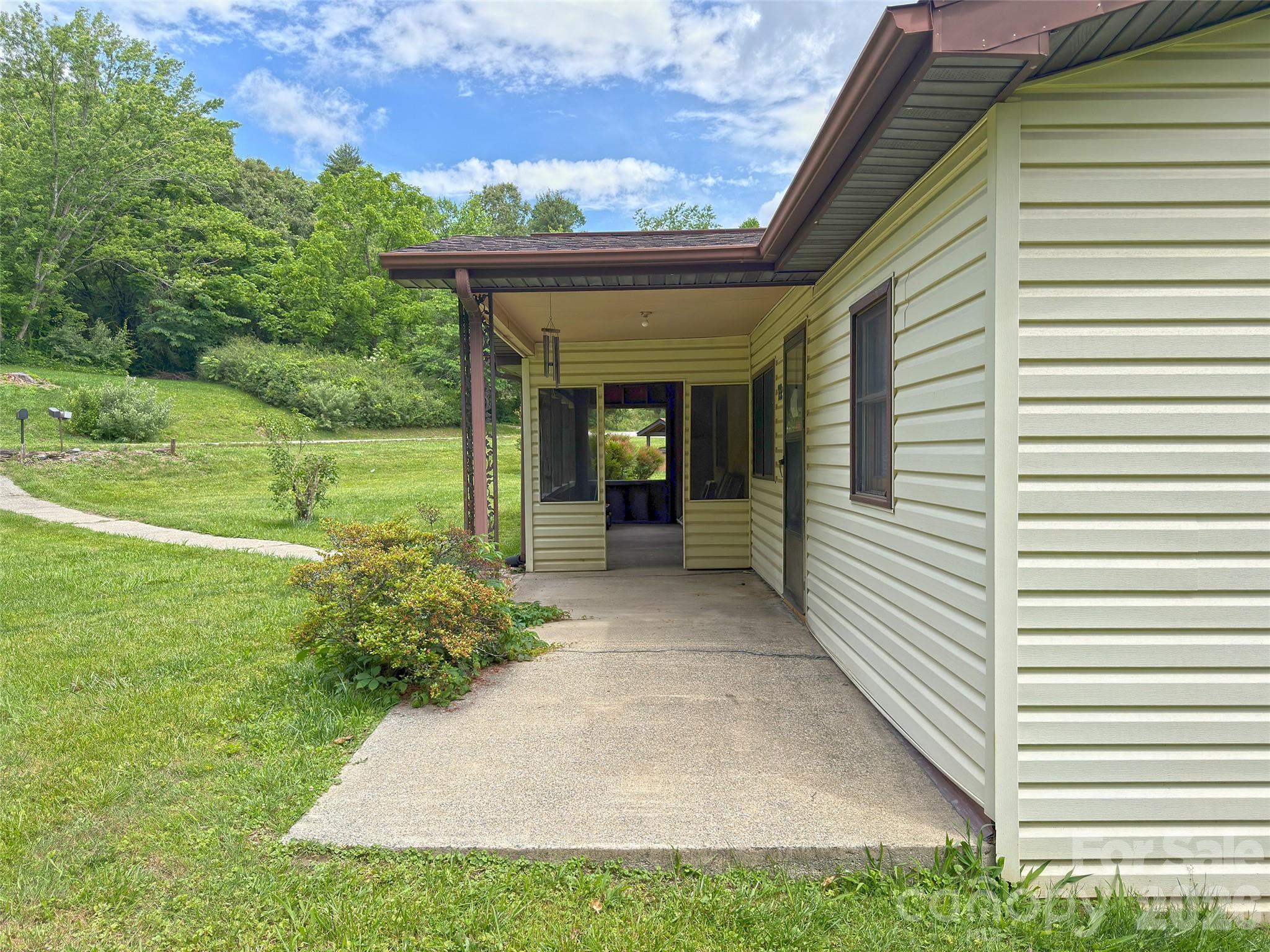 22 McMinn Road Hendersonville, NC 28792 - Photo 29 of 38