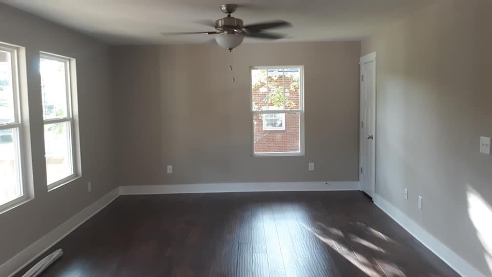 953 West Spring Street Lebanon, TN 37087 - Photo 2 of 8 SPACIOUS GREAT ROOM WITH NATURAL LIGHTING...