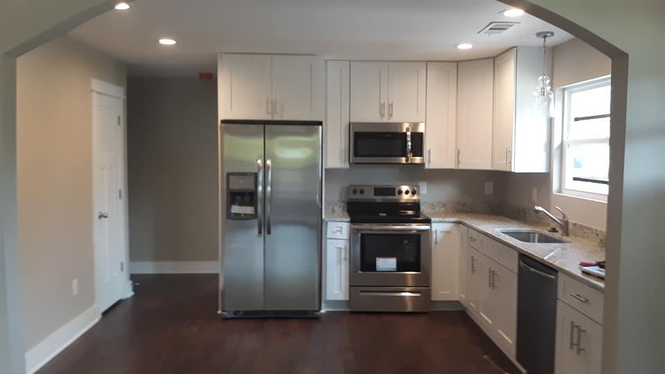 953 West Spring Street Lebanon, TN 37087 - Photo 3 of 8 STATE OF THE ART KITCHEN WITH STAINLESS STEEL APPLIANCES AND GRANITE COUNTER TOP...