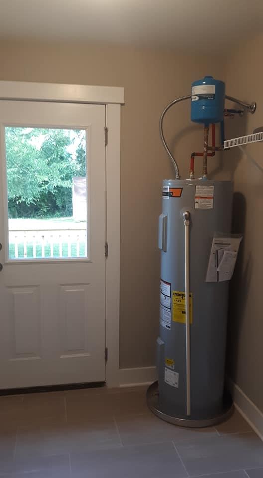 953 West Spring Street Lebanon, TN 37087 - Photo 7 of 8 SEPARATE LAUNDRY ROOM THAT OPENS TO THE BACK DECK...