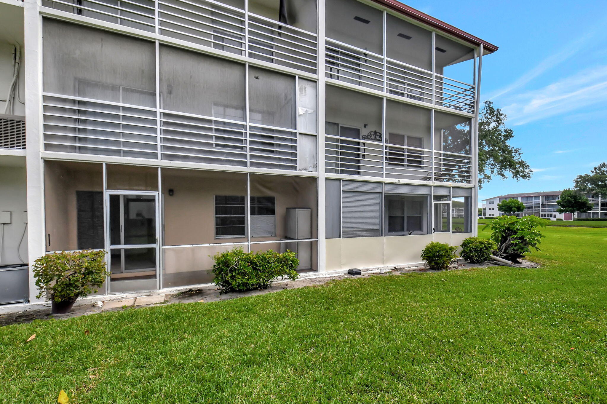348 Fanshaw I Boca Raton, FL 33434 - Photo 28 of 78 27-web-or-mls-DSC_2696