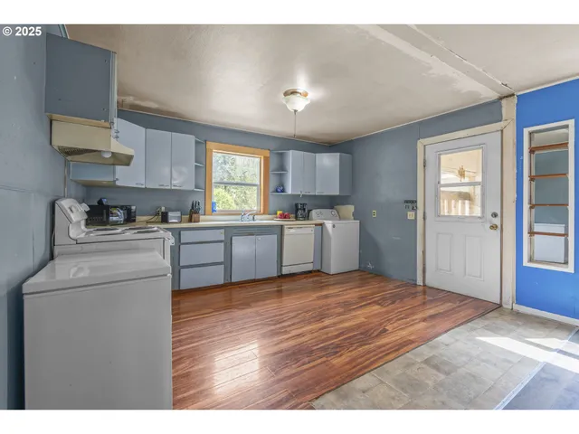 $205,000 | 448 Mountain Avenue, Idanha, OR 97350