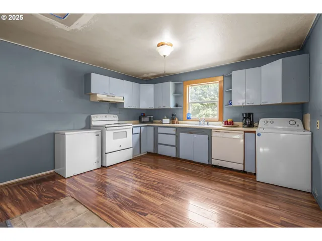 $205,000 | 448 Mountain Avenue, Idanha, OR 97350