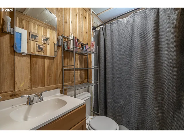 $205,000 | 448 Mountain Avenue, Idanha, OR 97350