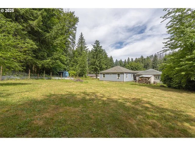 $205,000 | 448 Mountain Avenue, Idanha, OR 97350