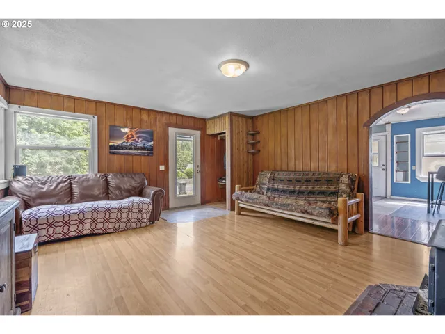 $205,000 | 448 Mountain Avenue, Idanha, OR 97350