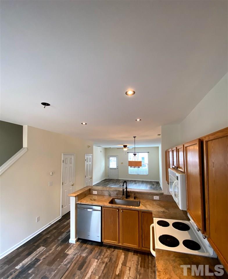 1634 Brook Fern Way Raleigh, NC 27609 - Photo 7 of 21 Gallery Image 7
