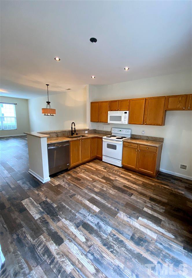 1634 Brook Fern Way Raleigh, NC 27609 - Photo 8 of 21 Gallery Image 8