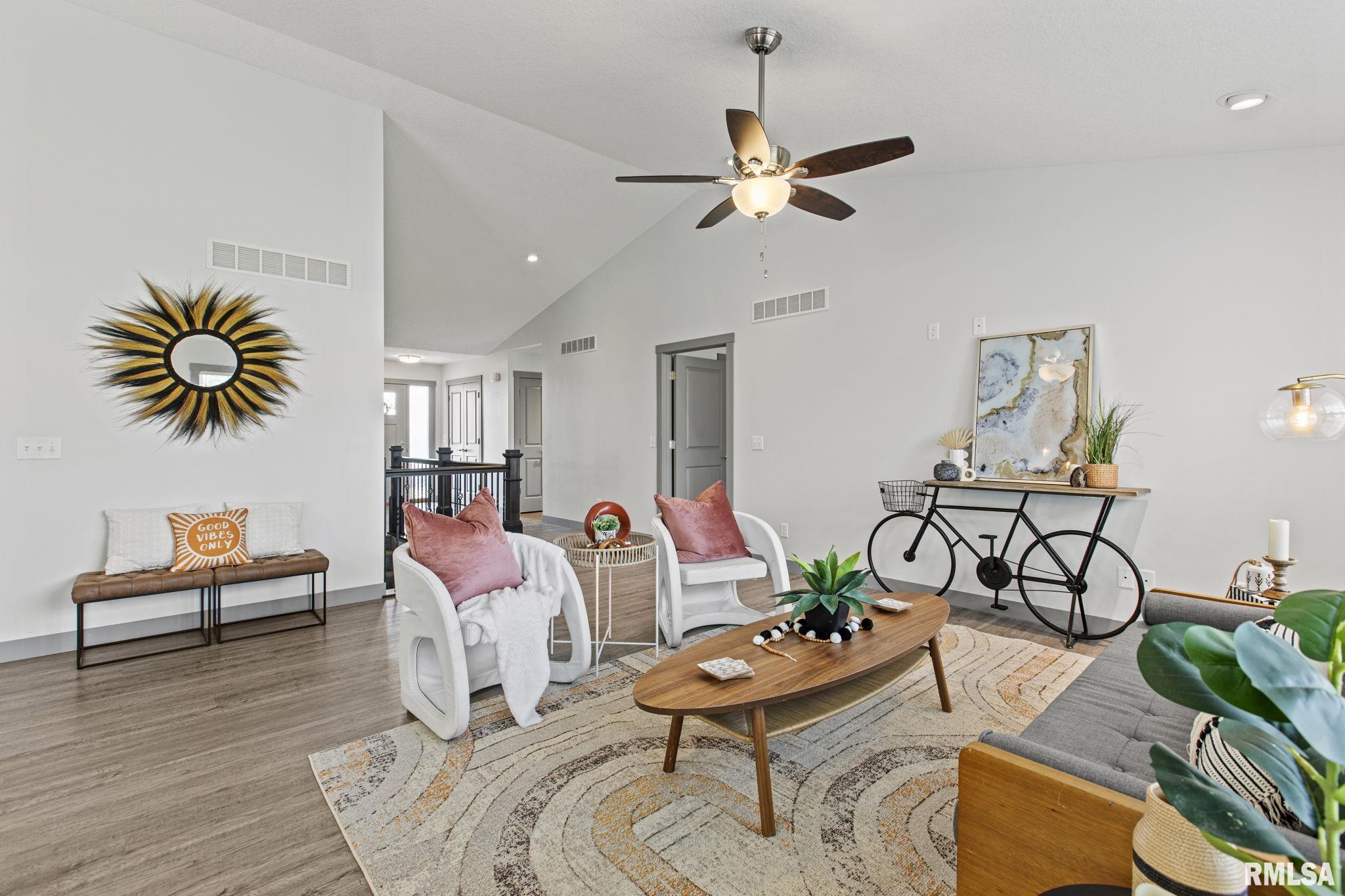 201 South Buttermilk Road Eldridge, IA 52748 - Photo 10 of 25