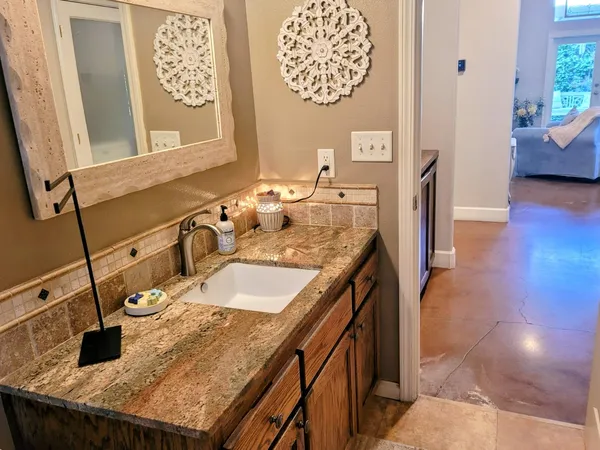 $499,900 | 2827 East Shea Drive, Fresno, CA 93720