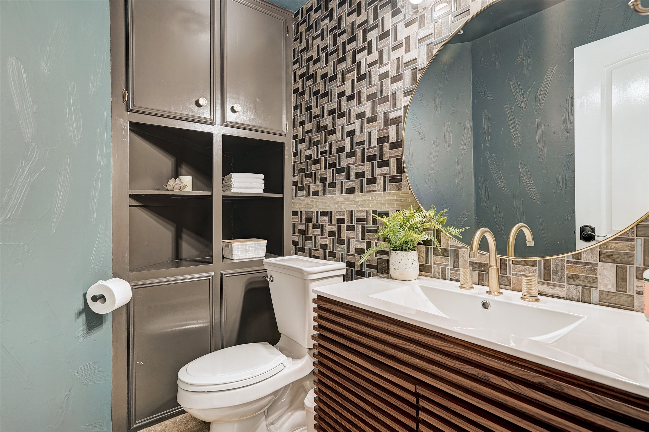 8804 Mountain Ridge Drive, Unit A Austin, TX 78759 - Photo 18 of 37 Half bathroom with toilet and vanity