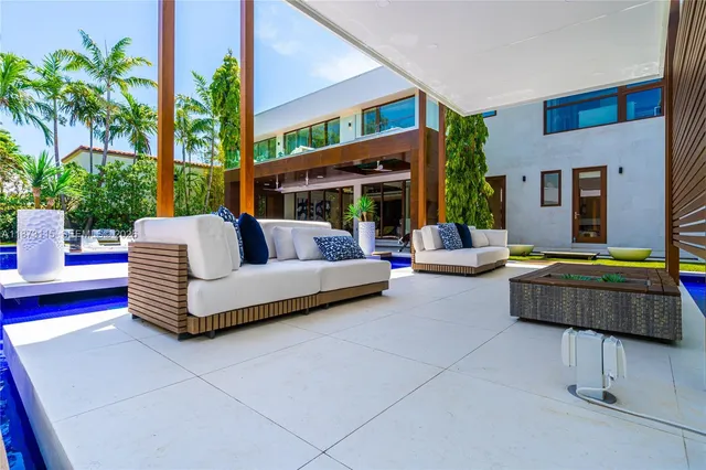 $45,000 | 3009 Pine Tree Drive, Miami Beach, FL 33140