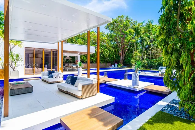 $45,000 | 3009 Pine Tree Drive, Miami Beach, FL 33140