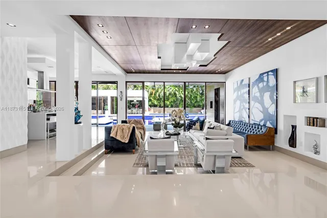 $45,000 | 3009 Pine Tree Drive, Miami Beach, FL 33140