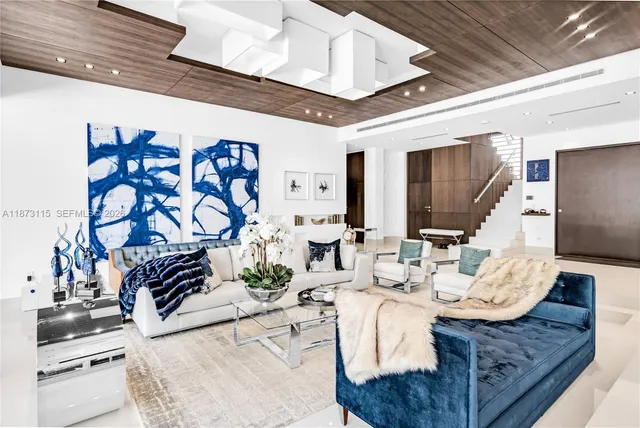 $45,000 | 3009 Pine Tree Drive, Miami Beach, FL 33140