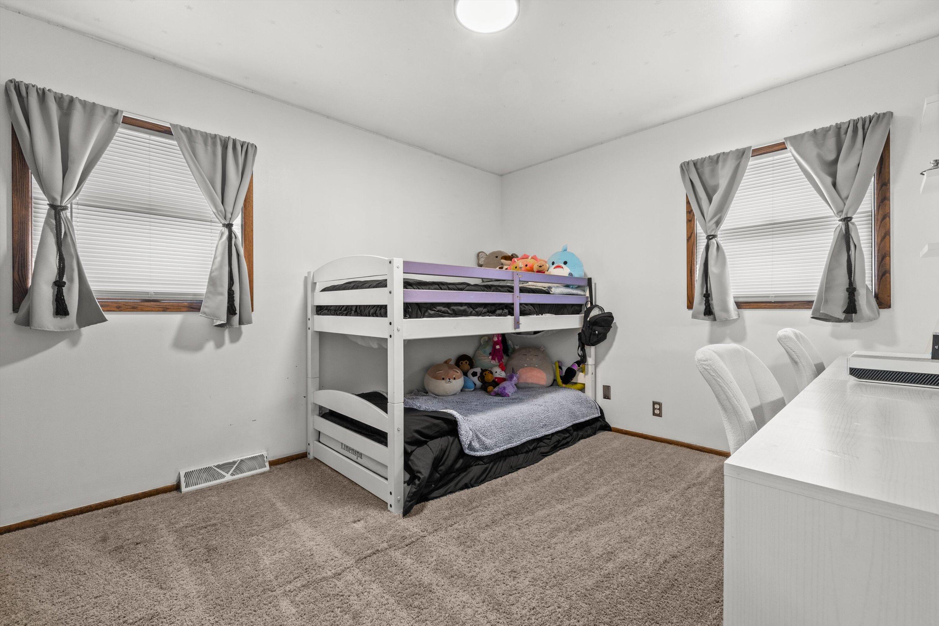 2902 23rd Street Kenosha, WI 53140 - Photo 16 of 45 15-IMG_8934