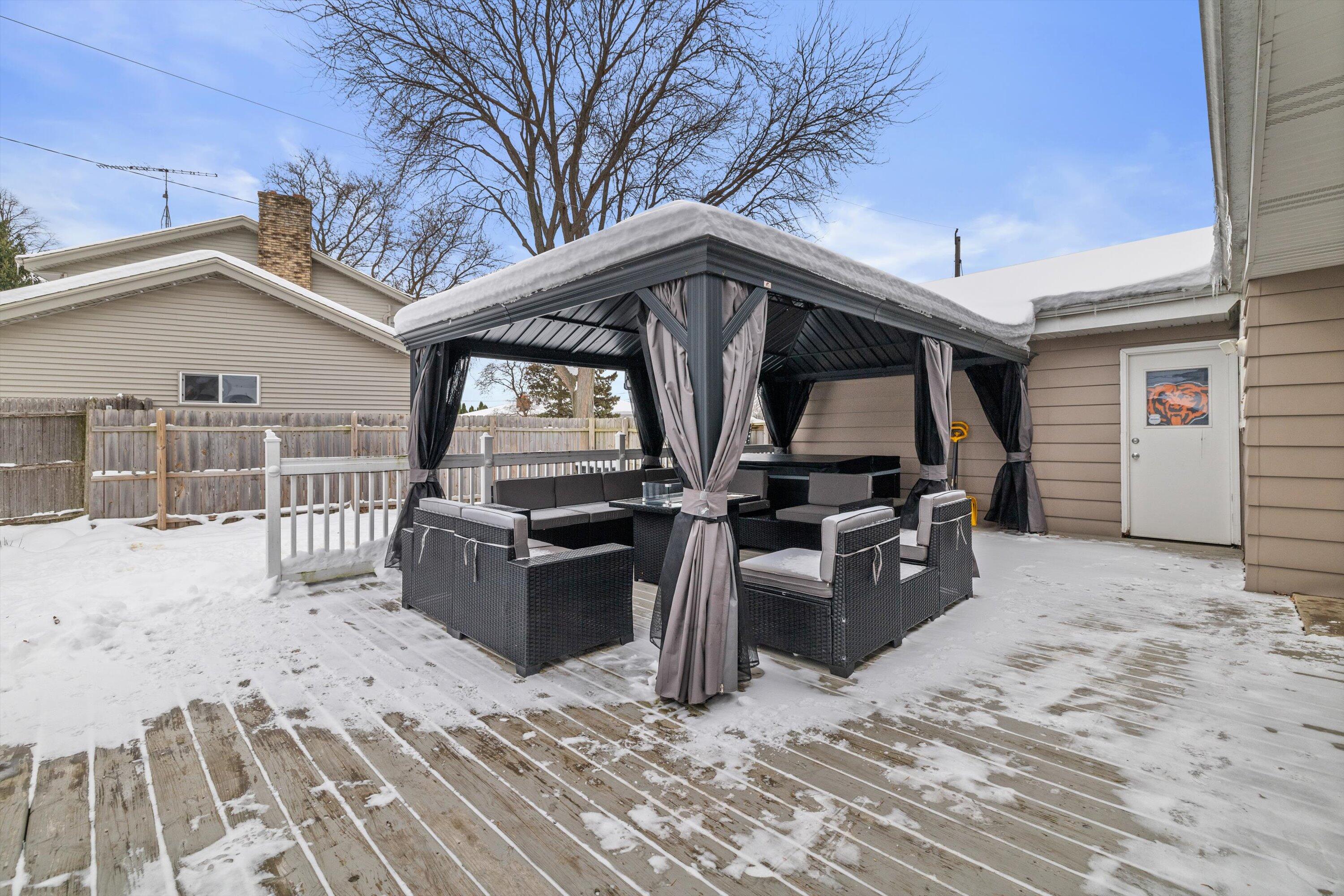 2902 23rd Street Kenosha, WI 53140 - Photo 32 of 45 33-IMG_8992