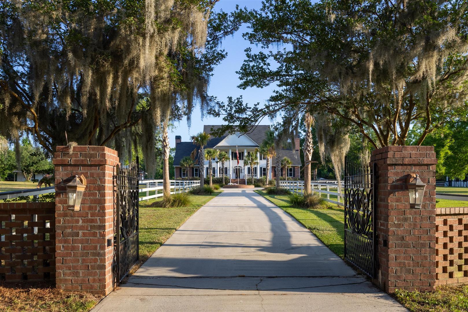 558 West Butternut Road Summerville, SC 29483 - Photo 2 of 54 2 - Front gate (Large)