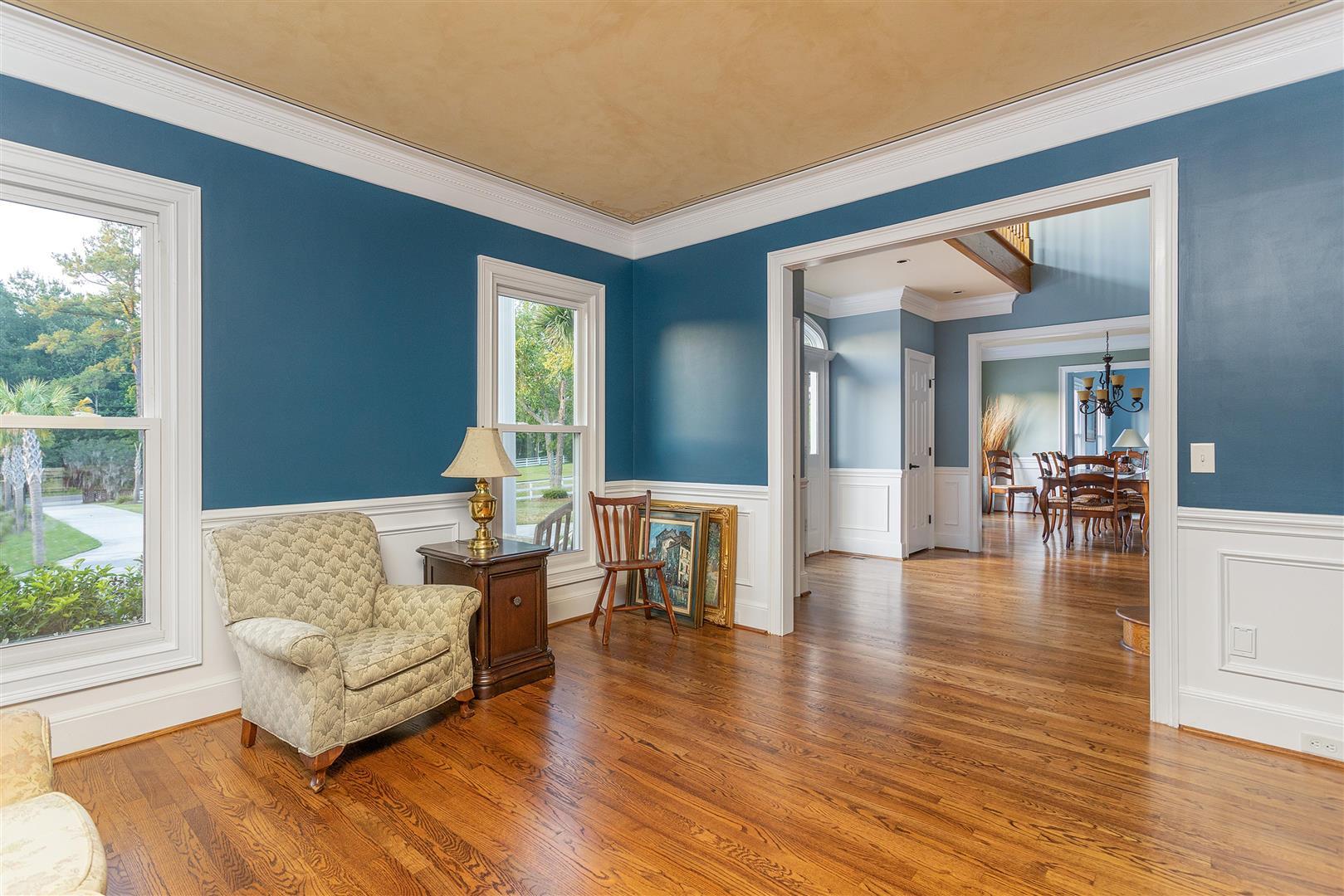 558 West Butternut Road Summerville, SC 29483 - Photo 11 of 54 11 - Formal living room (Large)