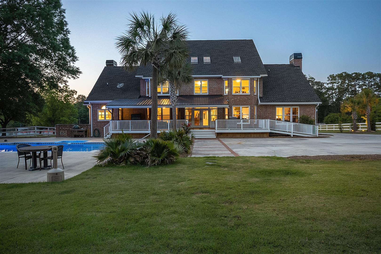 558 West Butternut Road Summerville, SC 29483 - Photo 3 of 54 3 - Back house (Large)