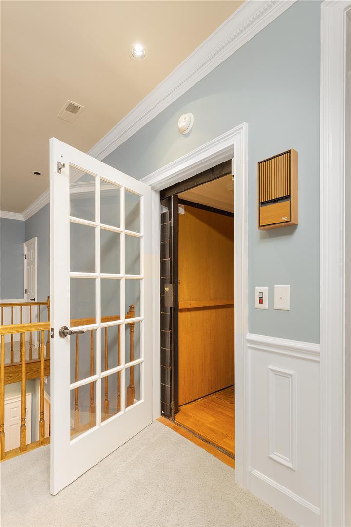 558 West Butternut Road Summerville, SC 29483 - Photo 33 of 54 33 - Elevator (Large)