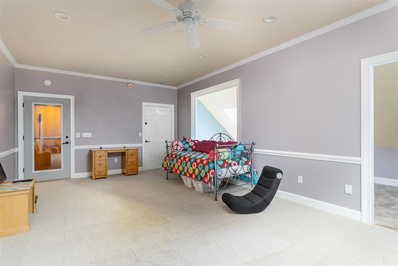 558 West Butternut Road Summerville, SC 29483 - Photo 34 of 54 34 - Mother-in-law suite bedroom (Large)