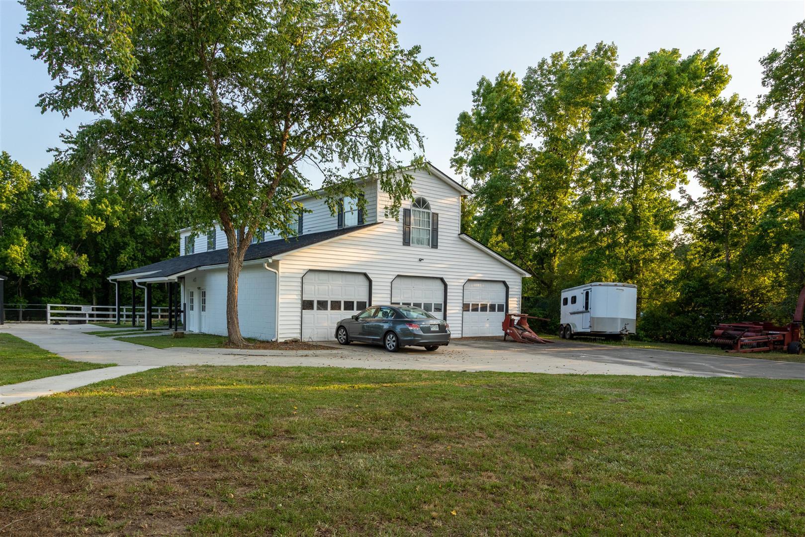 558 West Butternut Road Summerville, SC 29483 - Photo 38 of 54 38 - Barn with 3 car garage (Large)