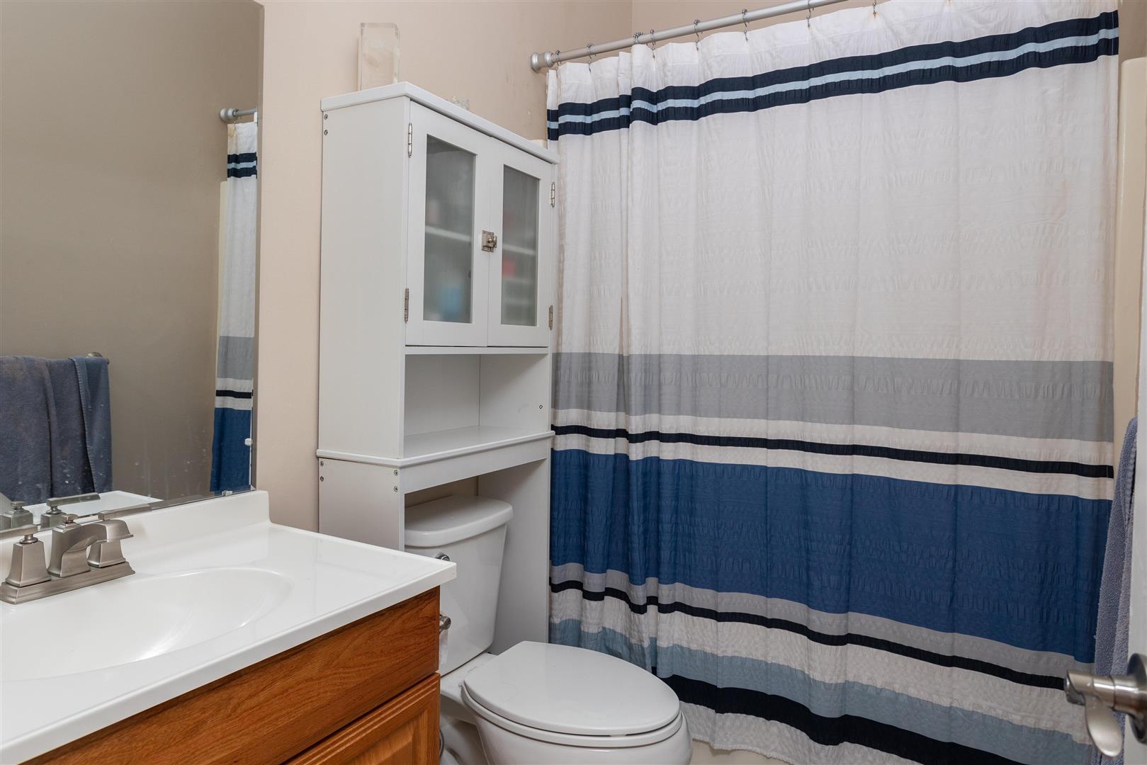 558 West Butternut Road Summerville, SC 29483 - Photo 46 of 54 46 - Barn Apt Bath (Large)