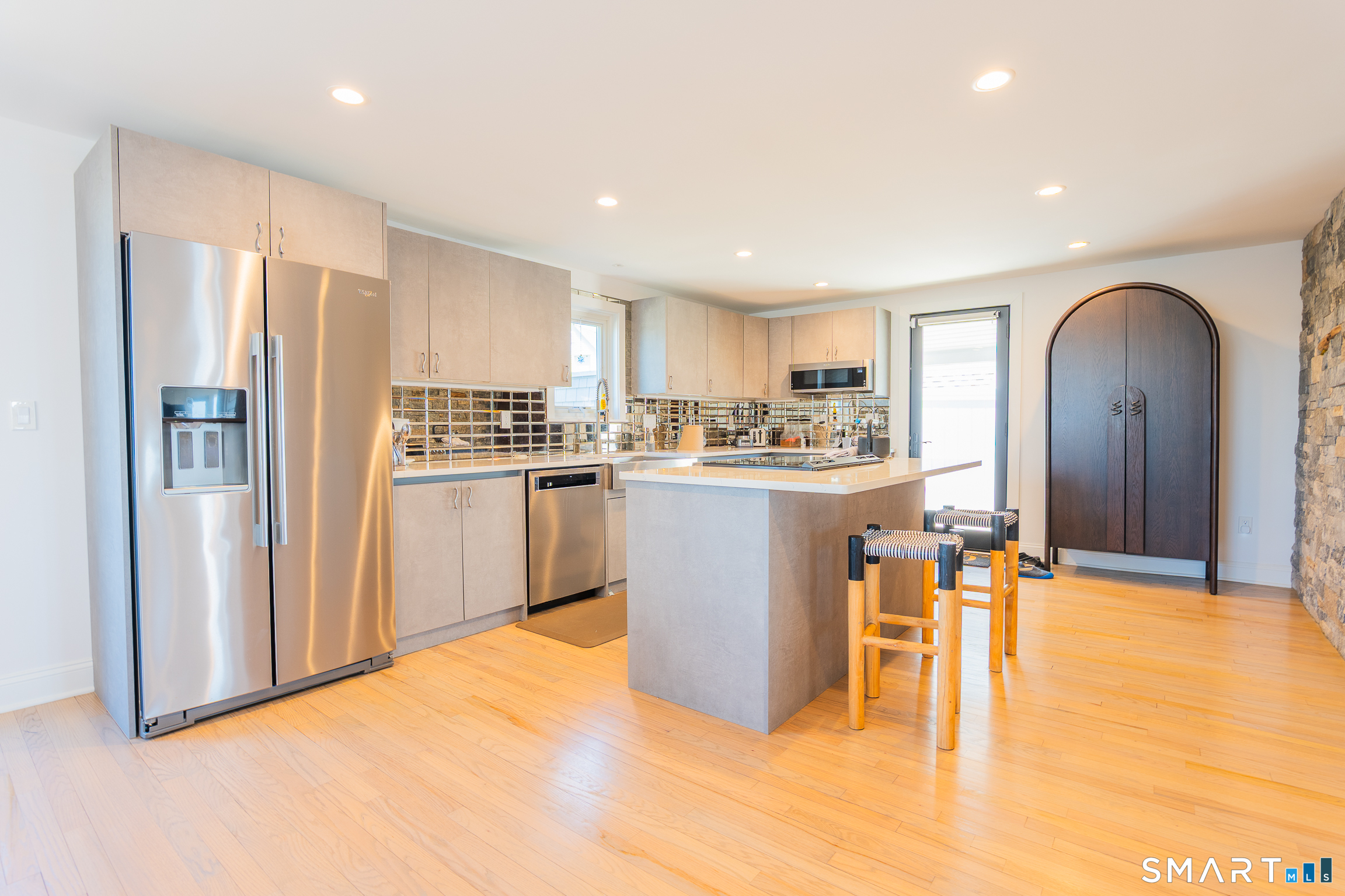 49 Hammock Road Clinton, CT 06413 - Photo 9 of 37