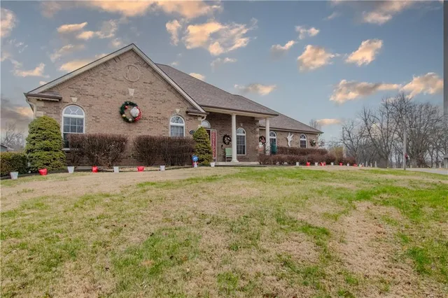 $675,000 | 317 South Kentucky Street, Adrian, MO 64720